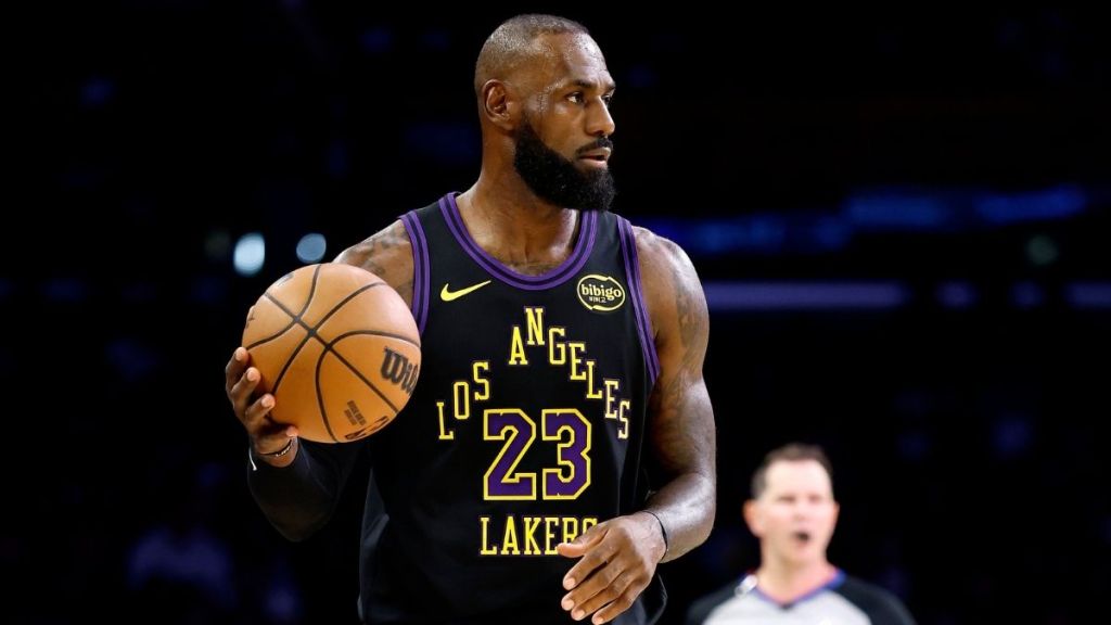 LeBron James’ ‘Butt Naked’ Interview Clip Causes a Stir Online