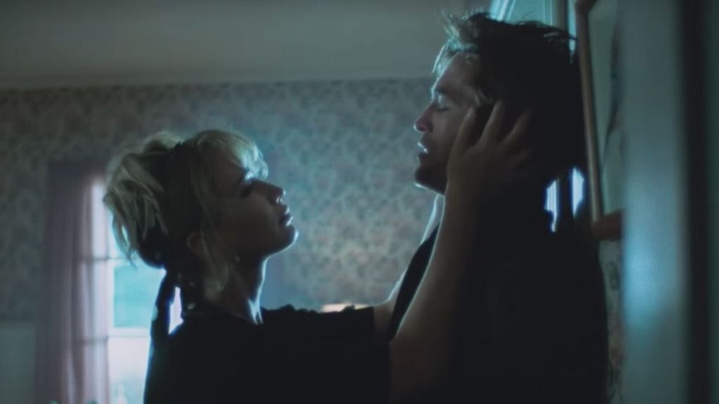 Robert Pattinson Can’t Recall ‘Spooning’ With This Famous Actress