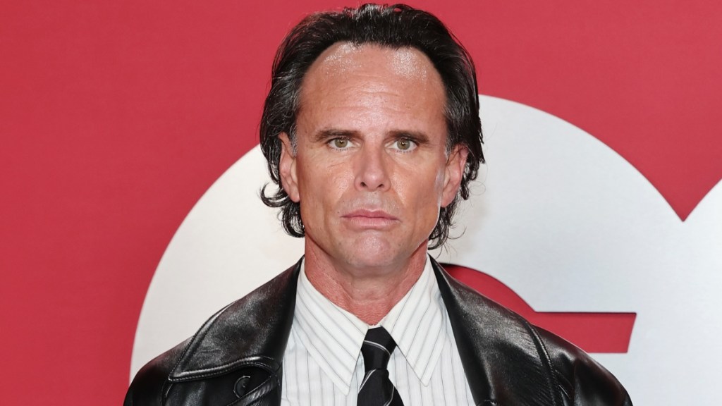 walton goggins nearly nude speedo