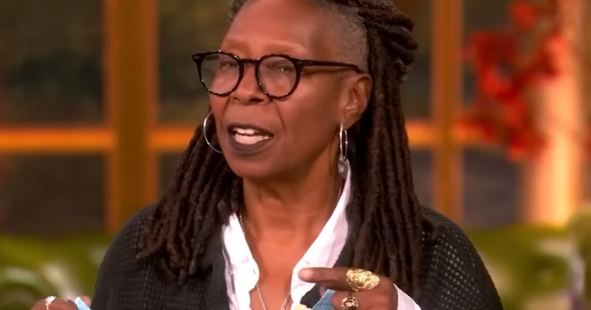 Whoopi Goldberg Rips Up The View Cohost's Note About Trump