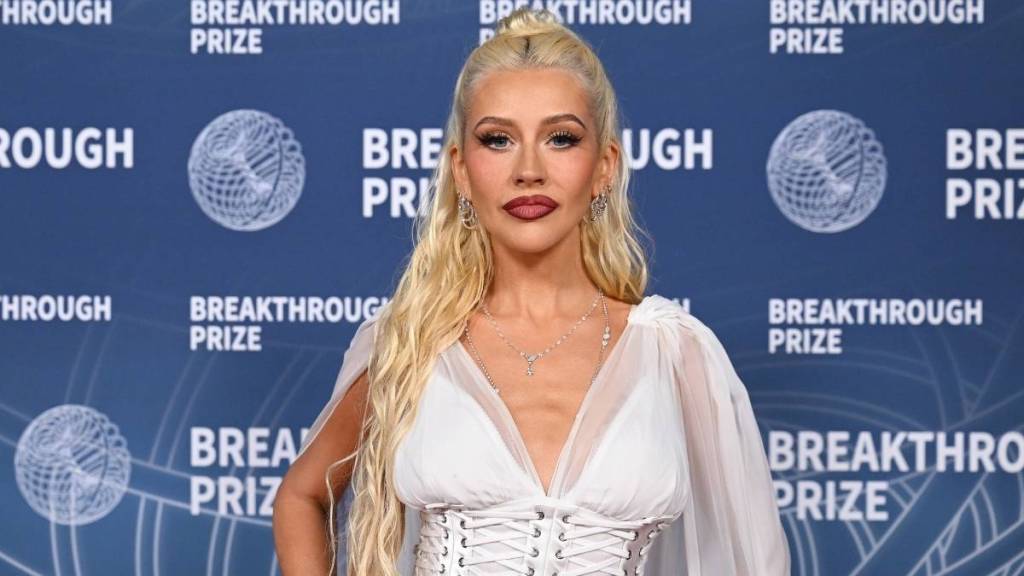 Christina Aguilera's Off-The-Shoulder Minidress Is So Chic