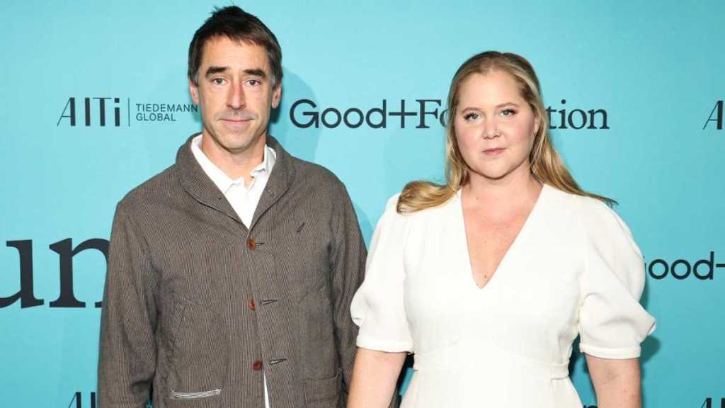 What Amy Schumer & Husband Are Not Telling About Their Split — Source