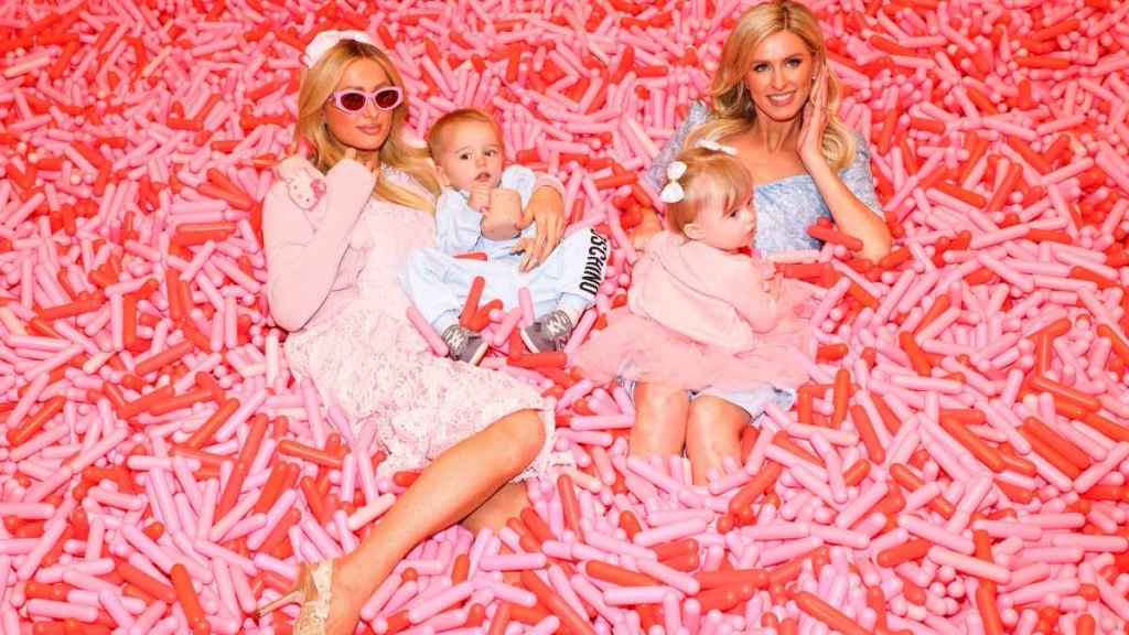 Paris Hilton's Photos With Kids for Christmas Are Oh-So-Cute