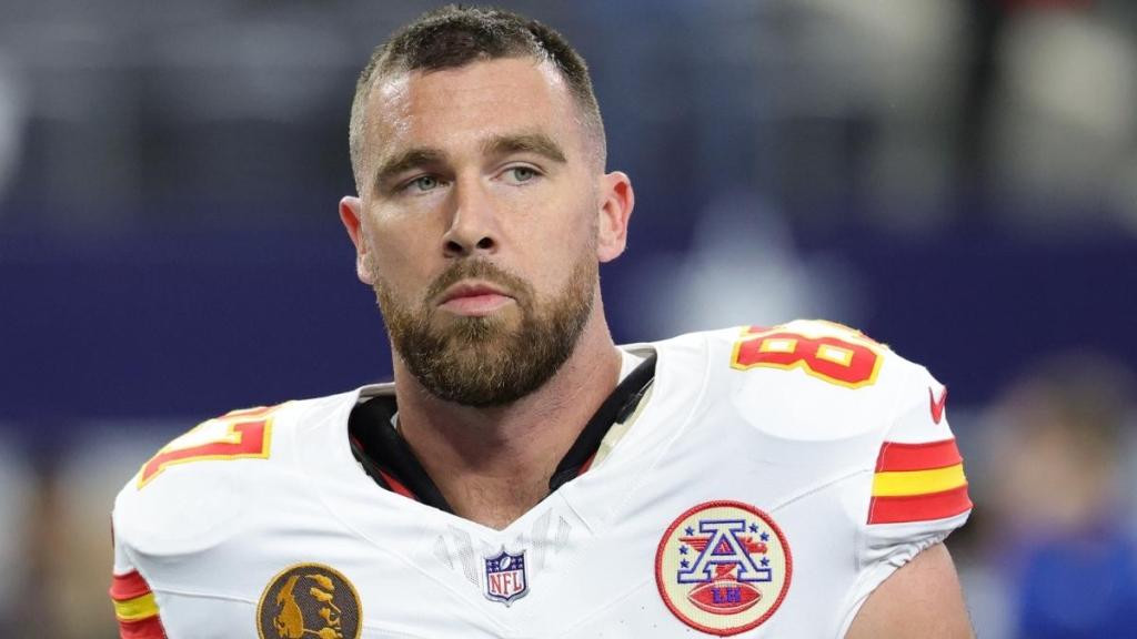 George Clooney Asks Travis Kelce if He'll Be an Actor After Retiring