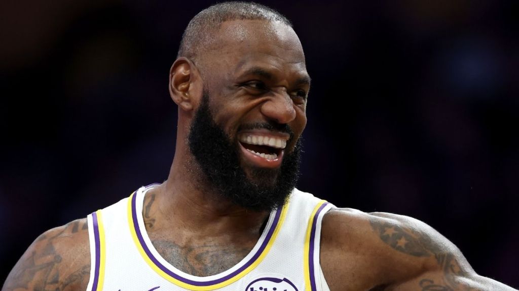 LeBron James Slammed For His 'Disrespecting' Behaviour During National Anthem
