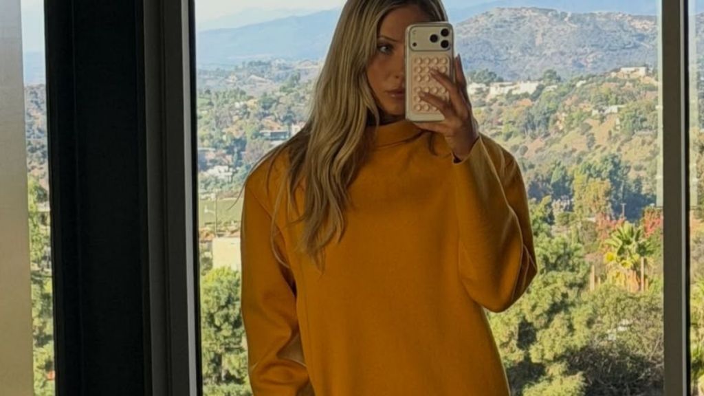 Alix Earle Wows in Yellow Mini-Dress