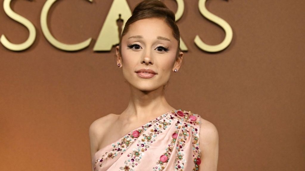 Ariana Grande Wows in $7K Slinky Bob Mackie Gown for SNL