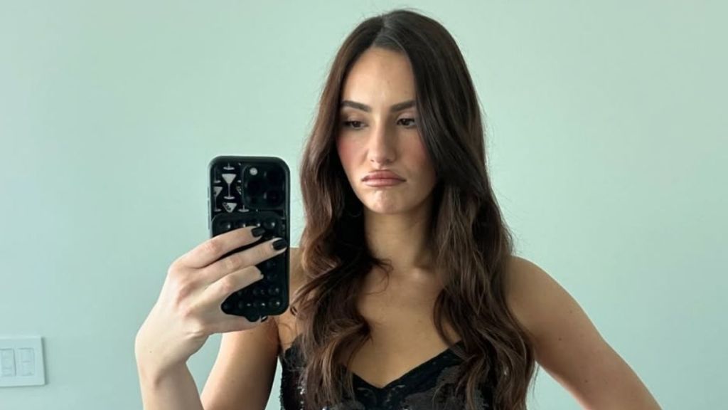 Alix Earle's Sister Posing in Mini-Skirt Will Stop You Mid-Scroll