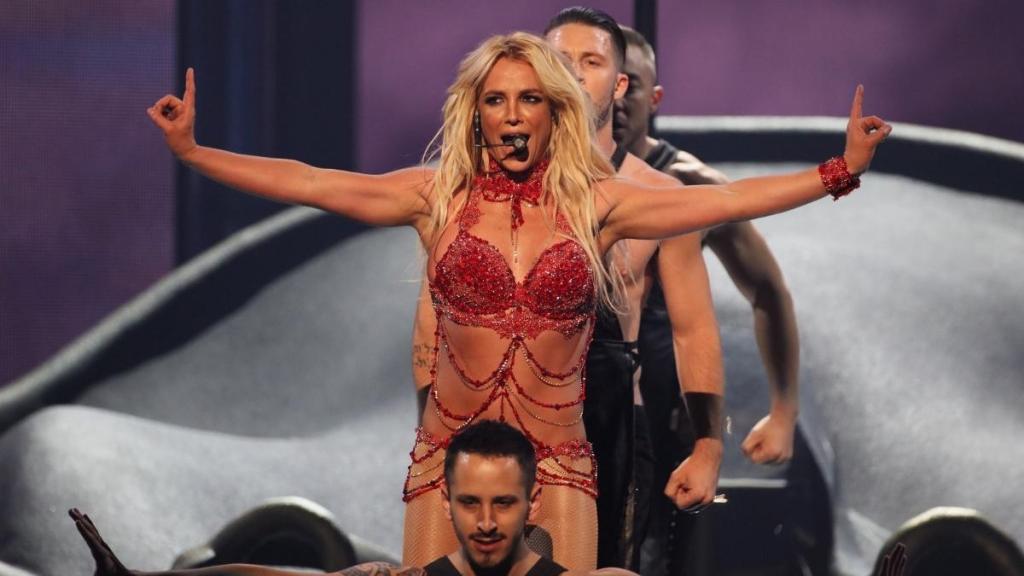 Bikini-Clad Britney Spears’ Video Shows Moves Like Never Before