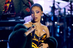 Doja Cat’s 'Mic-Swallowing Stunt' Shakes up the Internet