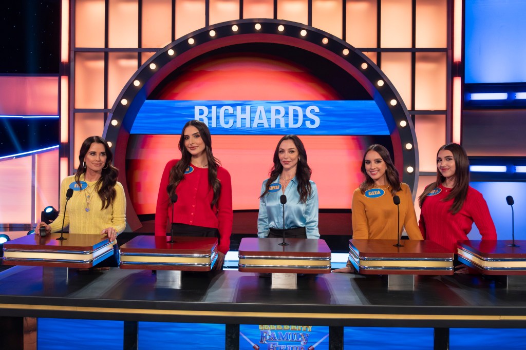 KYLE RICHARDS, SOPHIA UMANSKY, FARRAH ALDJUFRIE, ALEXIA UMANSKY, PORTIA UMANSKY