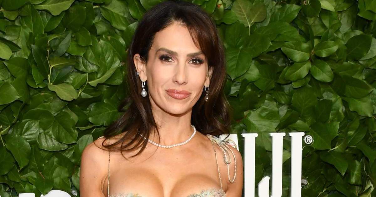 Hilaria Baldwin Working Out in Underwear Is Must See