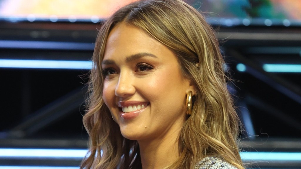 Jessica Alba Posing in Animal-Print Bikini Is Must See