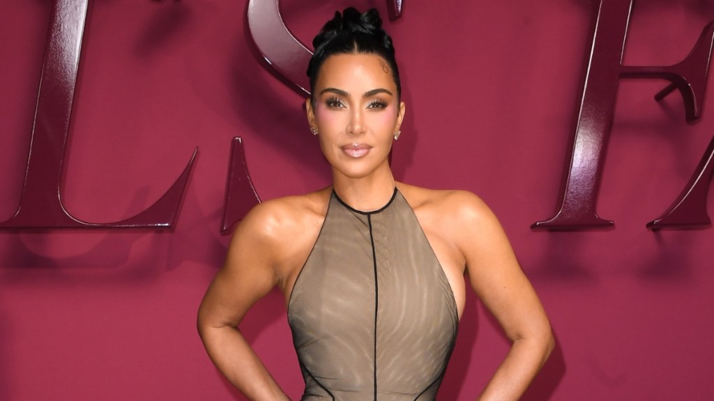 Kim Kardashian Turns Heads in Body-Hugging Ensemble