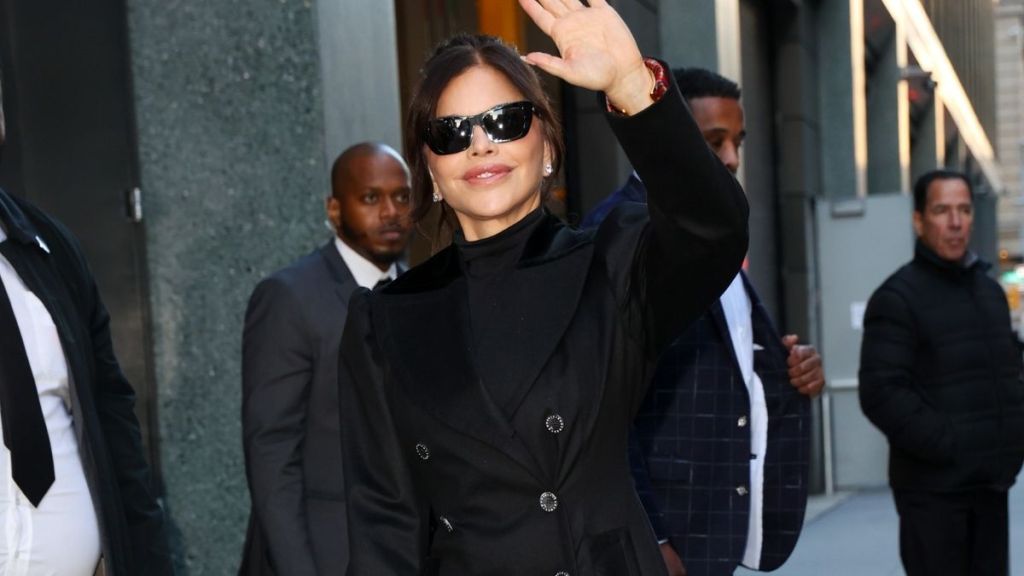 Lauren Sanchez Channels Kylie Jenner in Alaïa Coat