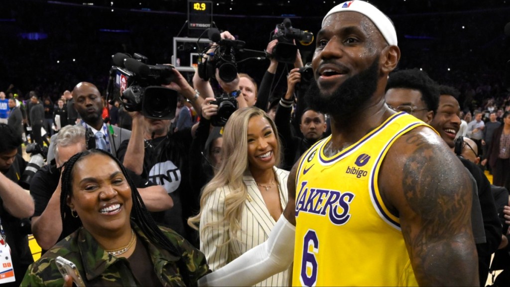LeBron James’ Heartfelt Moment With His Mother Goes Viral