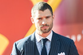 Jonathan Bailey's Fans Slam David Corenswet for His Comment Wicked Kiss Scene