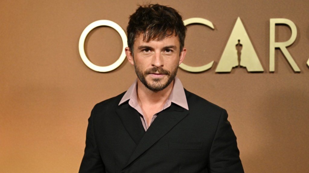 Jonathan Bailey Shares How He Can Top 'Sexiest Man Alive'