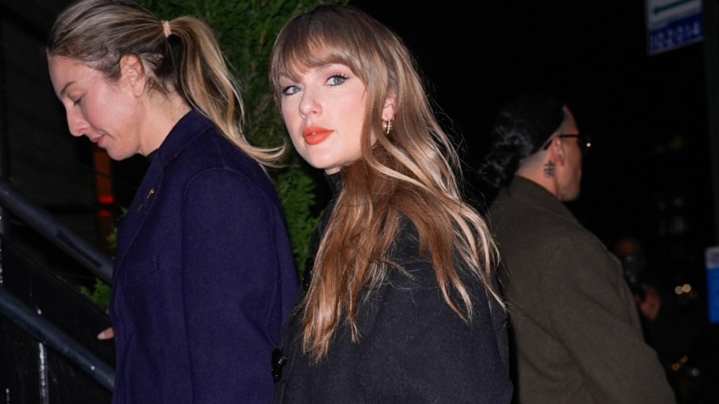 Taylor Swift Wears More Than $15K Worth of Bling for NYC Outing