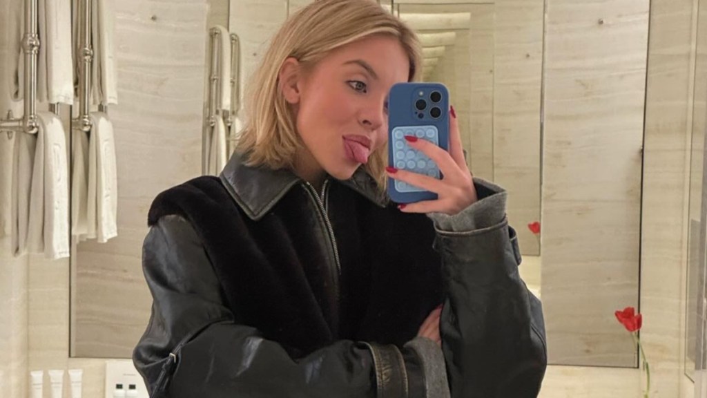 Sydney Sweeney Enjoys Hot Tub Dip in Bold Bathing Suit