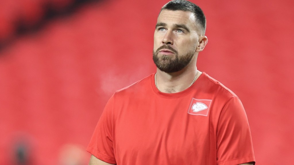 Travis Kelce's Gesture After Ejection Has Fans Reacting