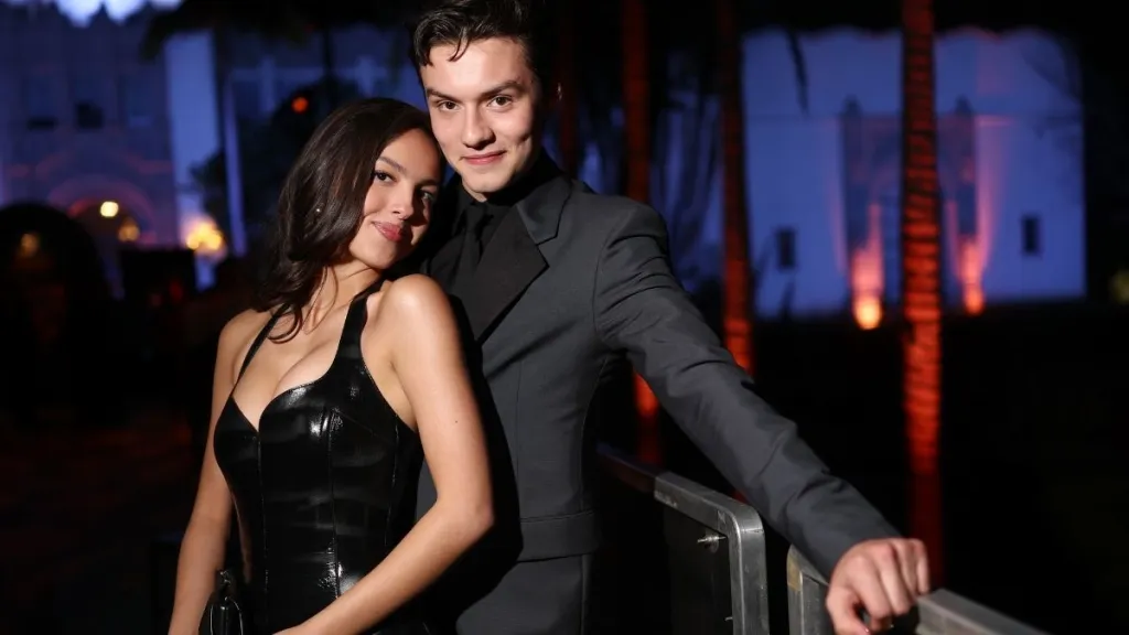 Olivia Rodrigo Was ‘Emotional’ Over Louis Partridge Breakup — Source