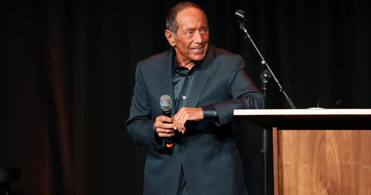 Paul Anka Reveals Size of Frank Sinatra’s Manhood Amid Well-Endowed Rumors