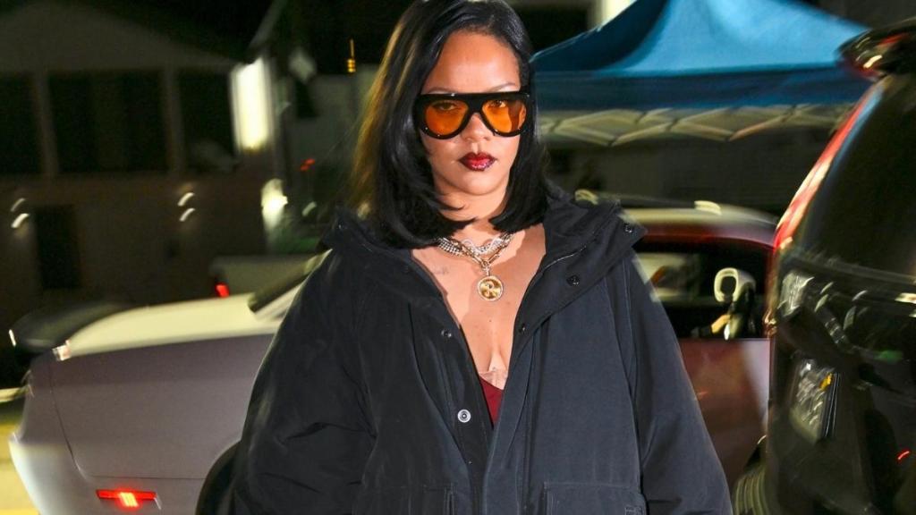 Rihanna’s Red Lip & Denim Top Look Is a Deadly Combo