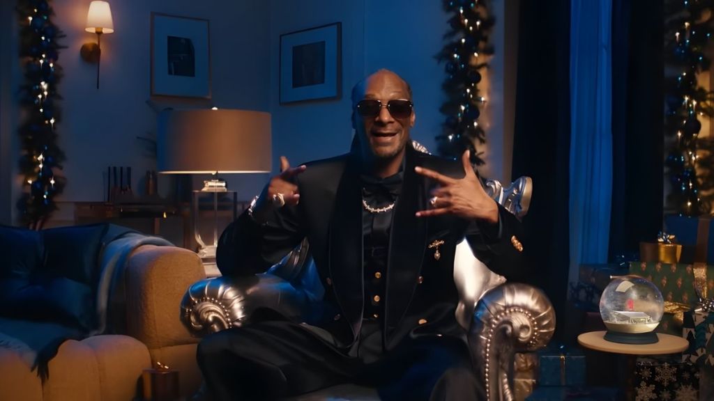 Snoop Dogg Will Headline Netflix's Lions-Vikings Halftime Show