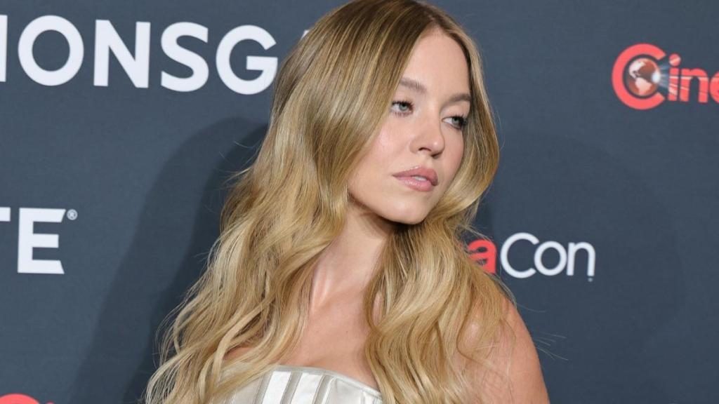 Sydney Sweeney Stuns Fans in Bold Sheer Gown