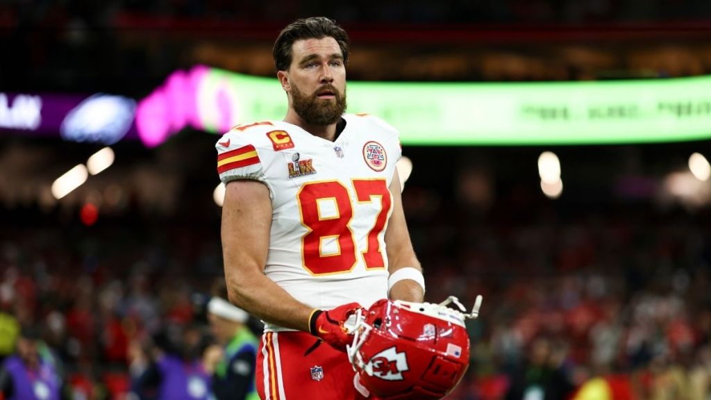 Travis Kelce Avoids Media Again After Titans Loss, Faces Backlash
