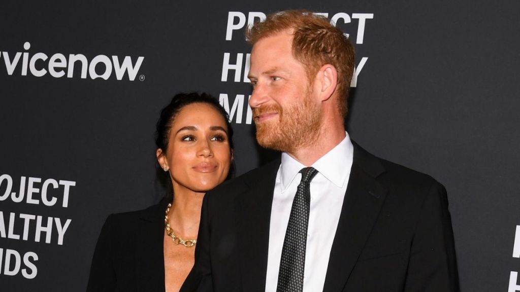 Prince Harry & Meghan Markle’s Kids Appear in New Holiday Video