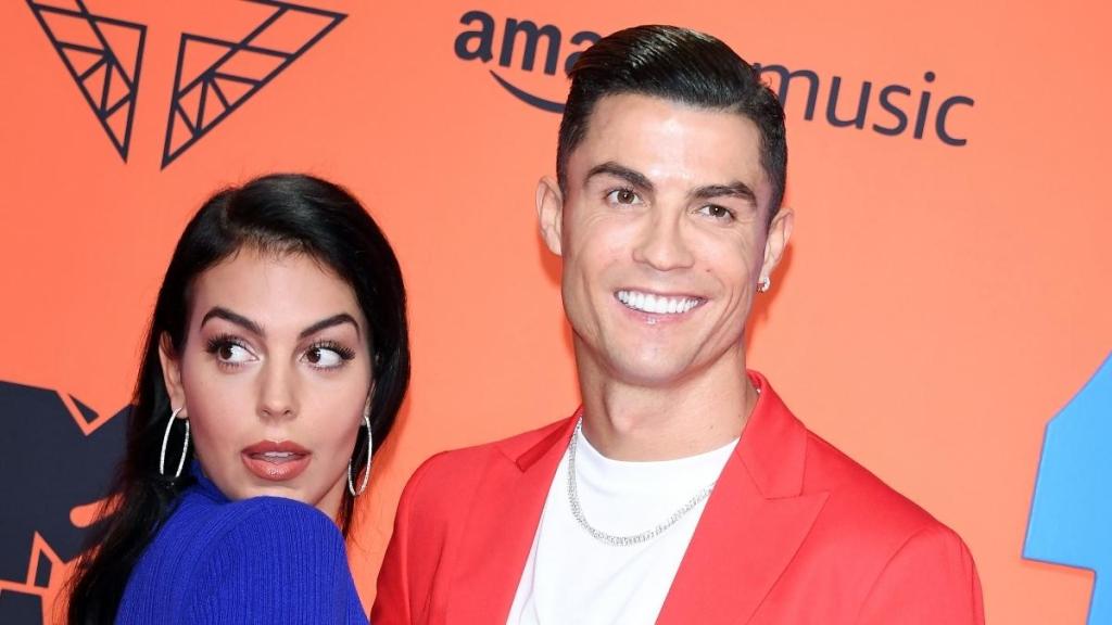 Cristiano Ronaldo’s Huge Ring Was 'Least He Could Offer' After 10 Years, Fiancée Says