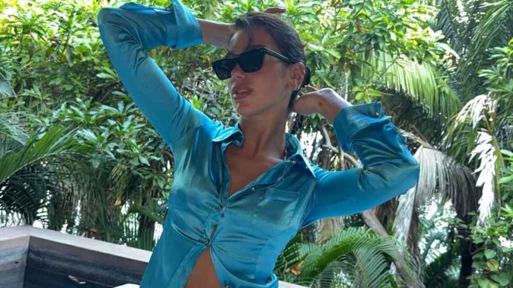 Dua Lipa’s Tiny Micro Shorts Photos Look Perfect With Unbuttoned Shirt