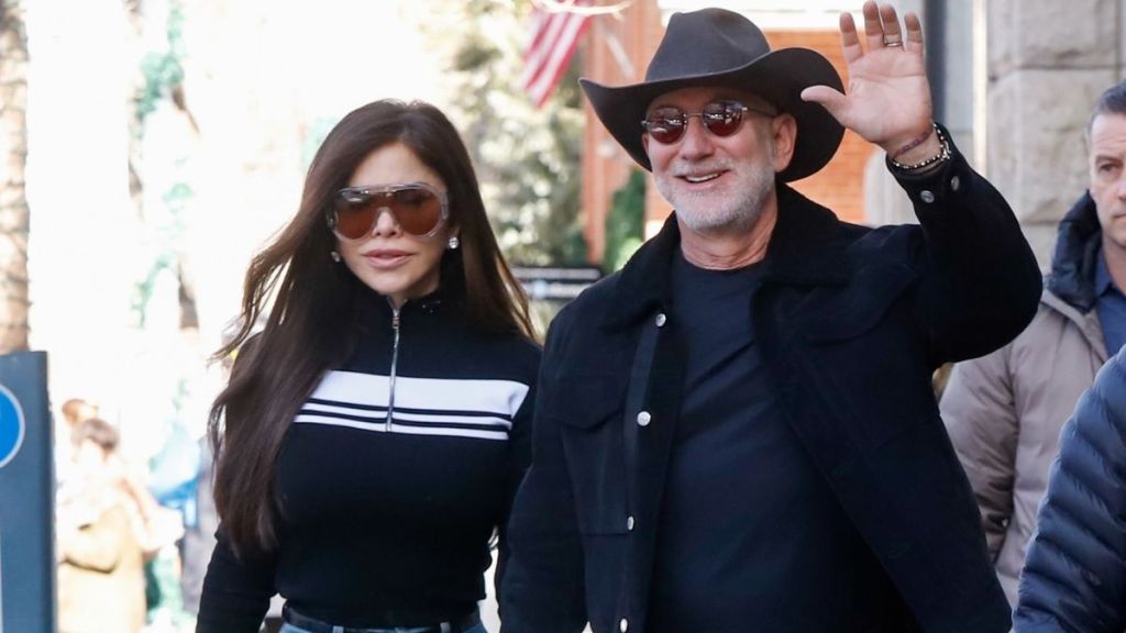 Lauren Sanchez & Jeff Bezos Kick off New Year Party at St. Barts