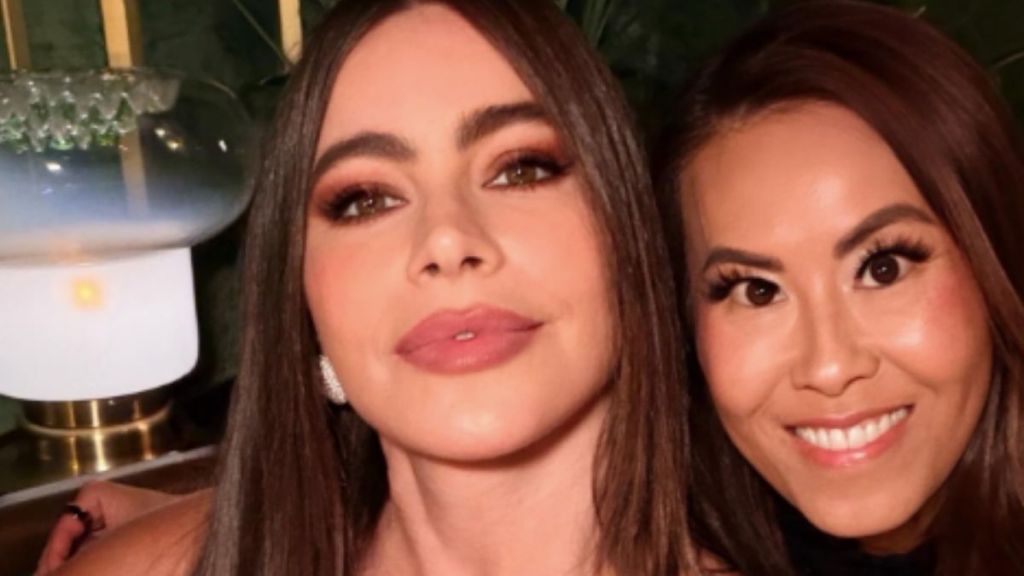 Sofia Vergara Turns Heads in Lacy Top