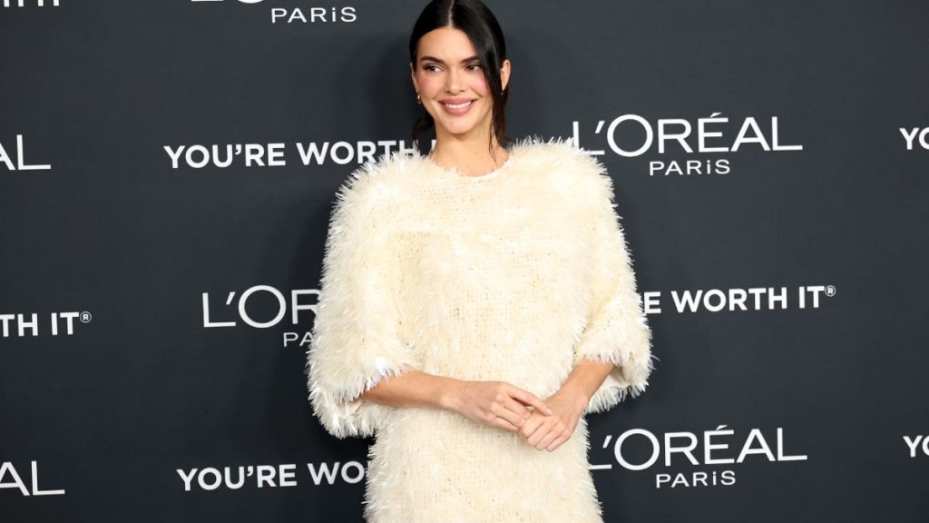 Kendall Jenner Stuns in 'Holiday Red' Lip for L'Oreal Paris