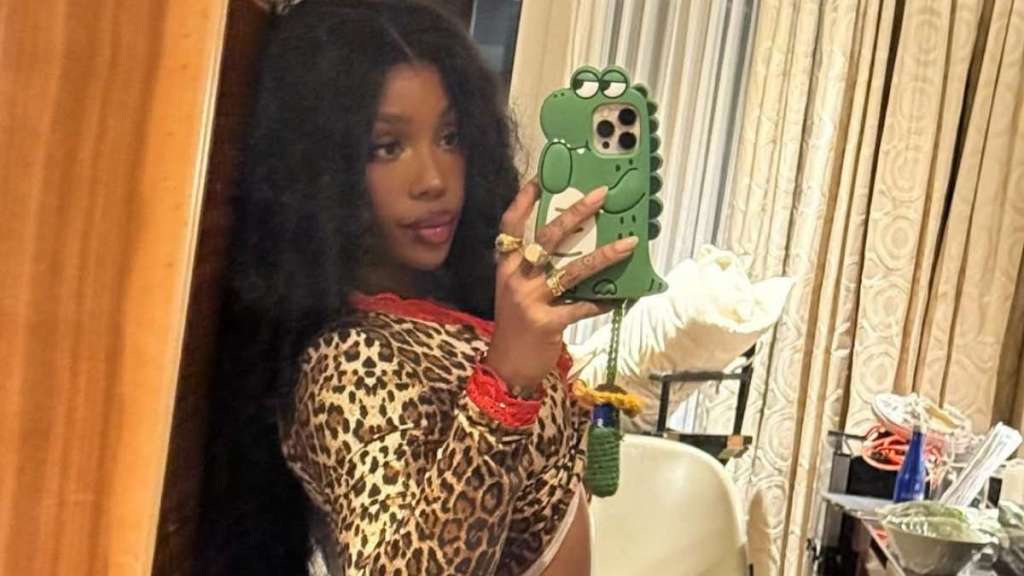SZA's Cutout Bodysuit Is Barely Held Together by Strings