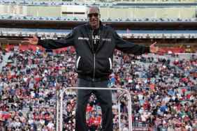 Snoop Dogg’s Lighting-Fast Grab at Arizona Bowl Goes Viral