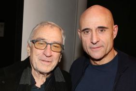 Robert De Niro Forced to Wear an Arm Sling for This Reason