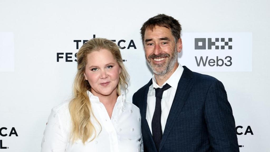 Amy Schumer and Chris Fischer