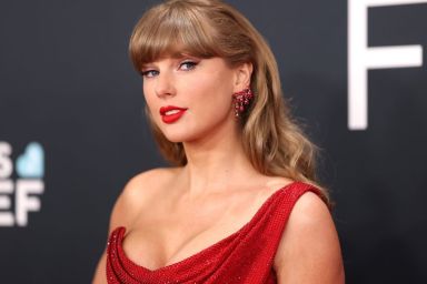 taylor swift nazi campaign trump maga