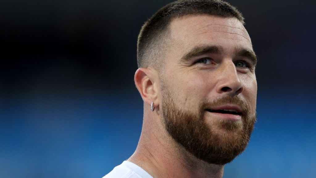 travis kelce podcast