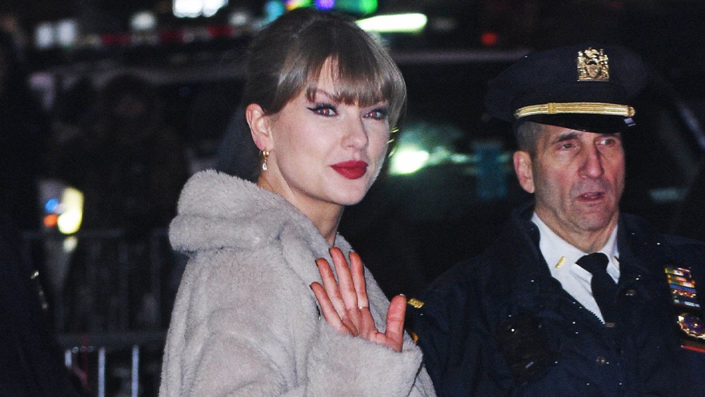 Why Taylor Swift's Generosity Is Now a Problem in the Industry — Source
