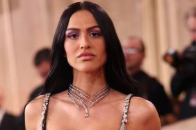 Amelia Gray Turns Heads in Mini-Shorts as Abs Take Center Stage