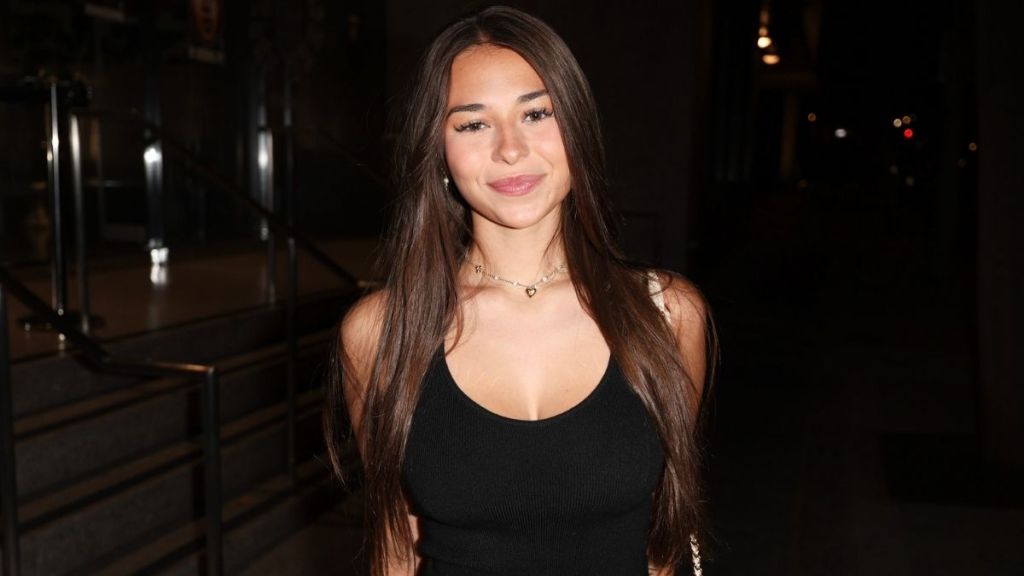 OnlyFans’ Sophie Rain’s Bold Bikini Moment Is Pure Heat