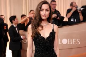Ana de Armas’ Golden Globes Dress High Slit Races up Her Thighs