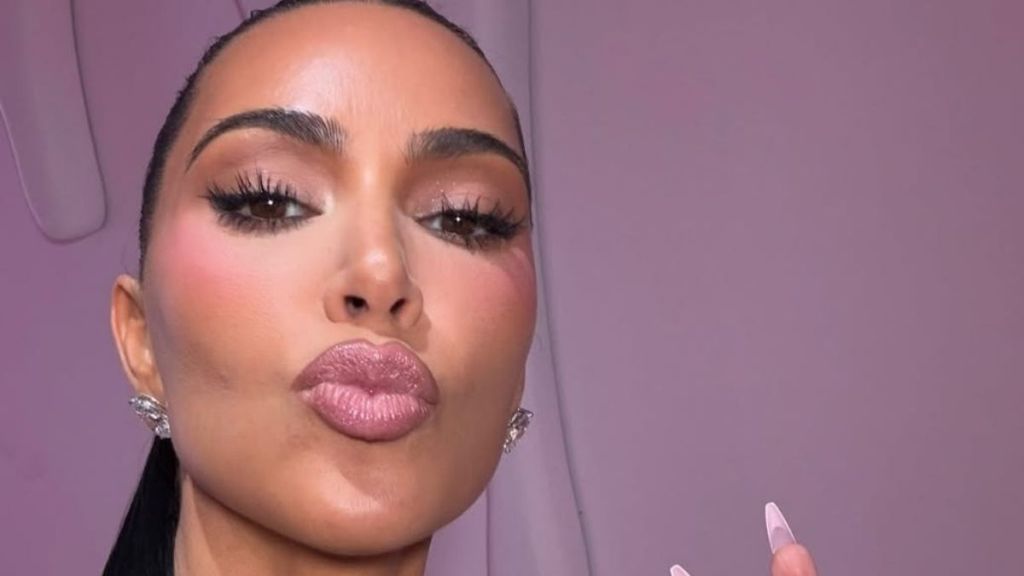 Kim Kardashian in Low-Cut Bodysuit Is a 'Masterpiece'