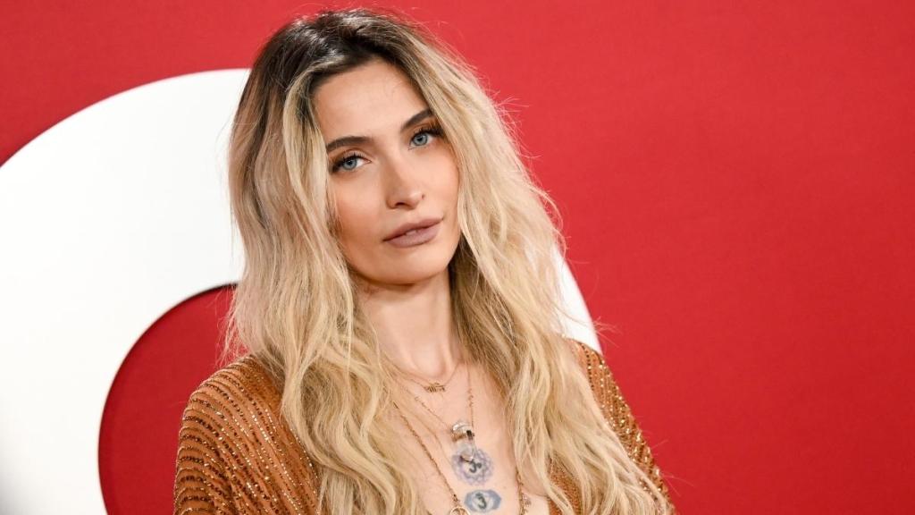 Paris Jackson's Puppy Walk Goes Fashion-Forward in Denim Shorts