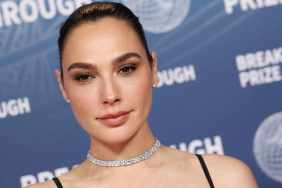 Gal Gadot Flaunts Toned Body in Bra Look